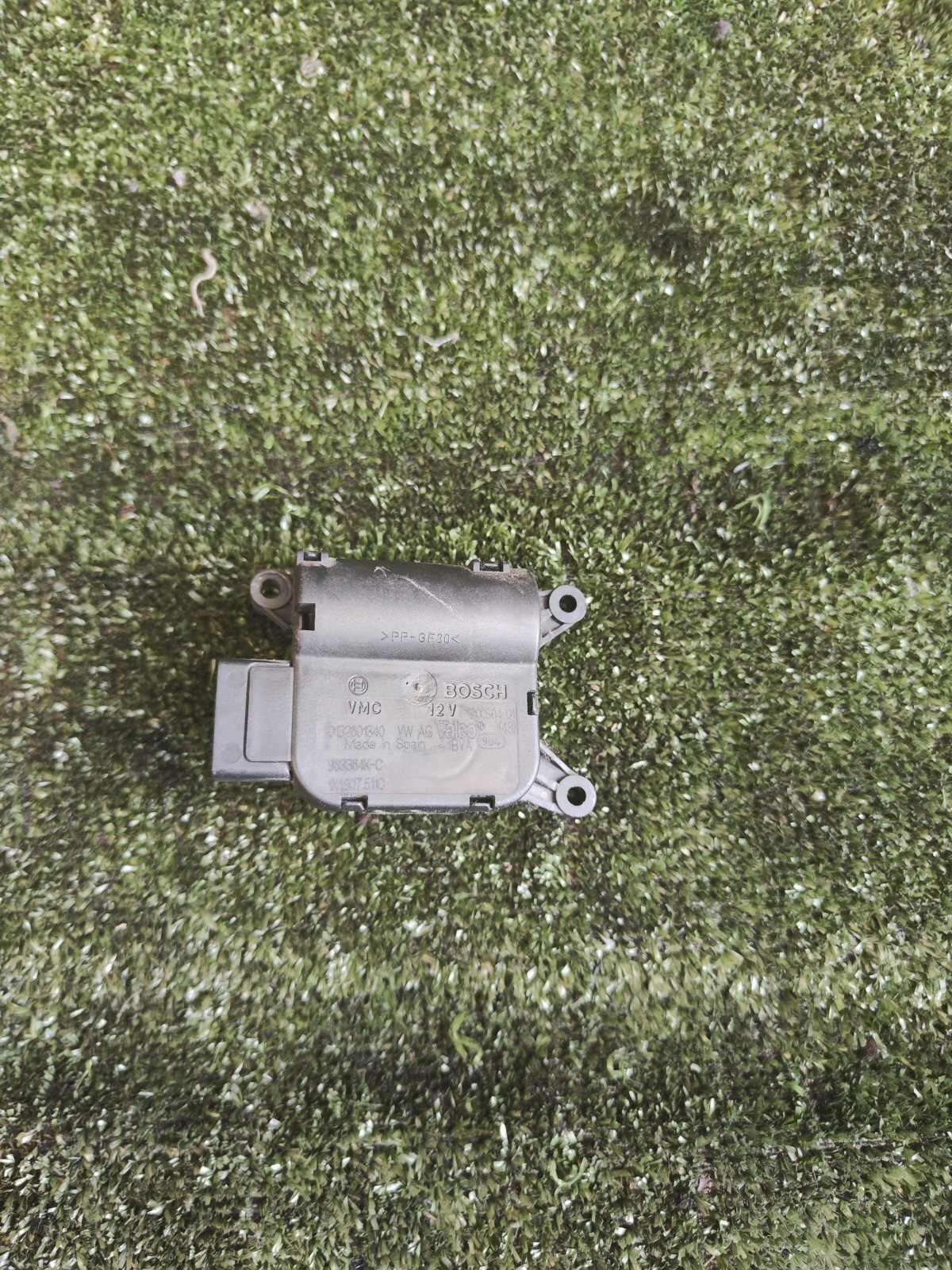 Привід заслінки обігрівача Volkswagen Touran I (2003-2010) 1K1907511C