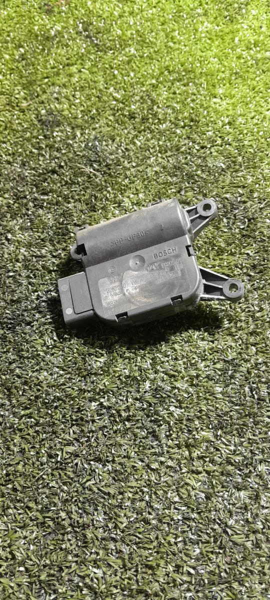 Привод заслонки печки Volkswagen Touran I (2003-2010) 1K1907511C