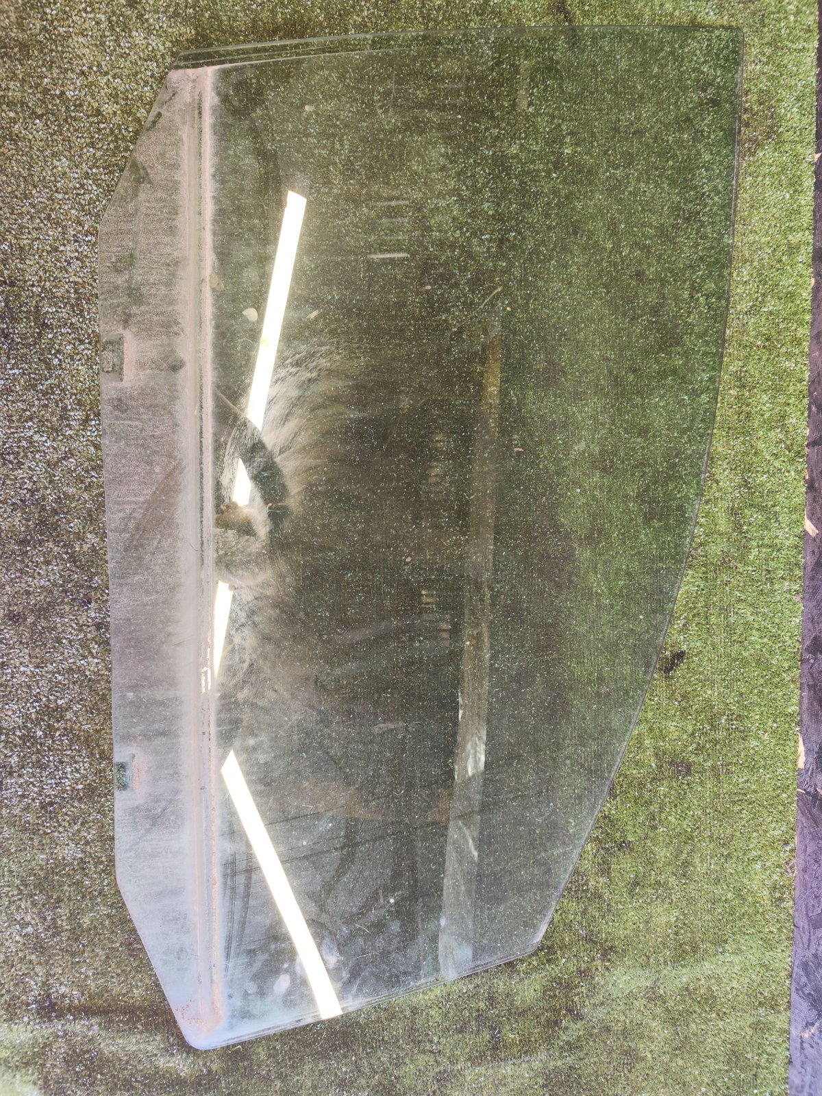 Скло переднє праве Volkswagen Touran I (2003-2010) 1T0845202D