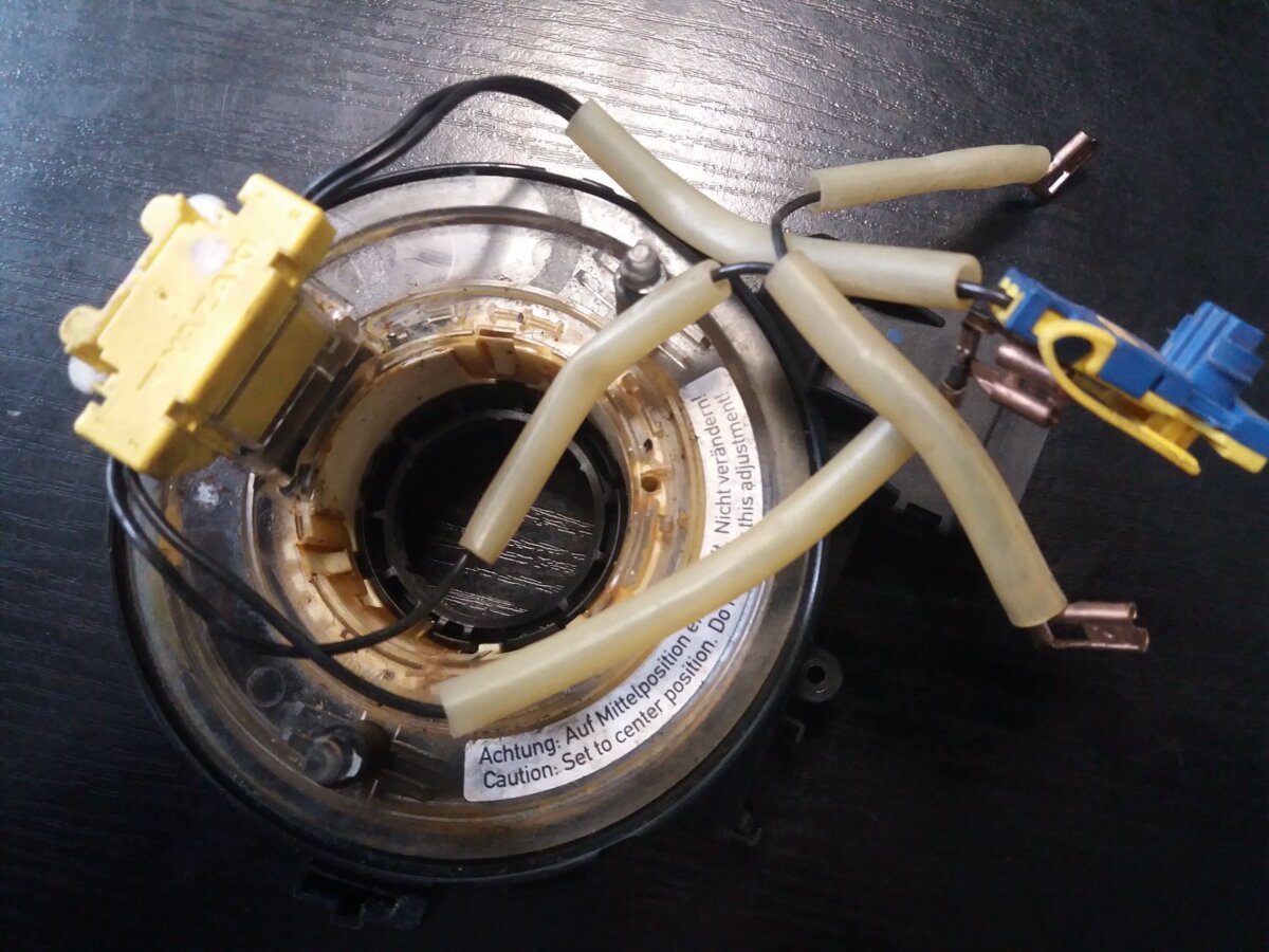 шлейф руля Volkswagen Touran I (2003-2010) 1K0959653