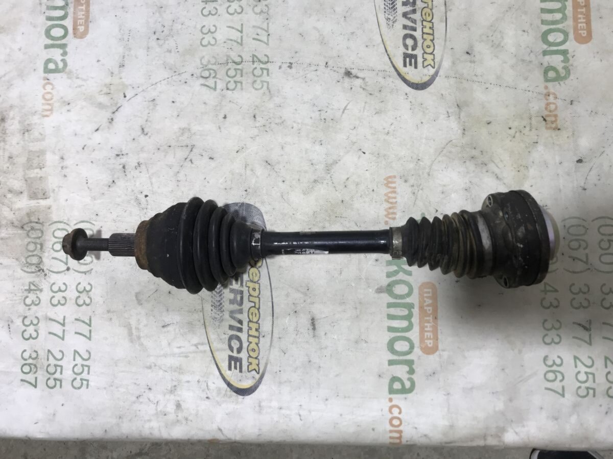 вал приводу, передній лівий; ліва піввісь; піввісь (привід передня, ліва; Піввісь передня ліва; Привід в зборі лівий; Привід диференціала; Привід передній лівий; Приводний вал) Volkswagen Touran I (2003-2010) 1K0407271BJ