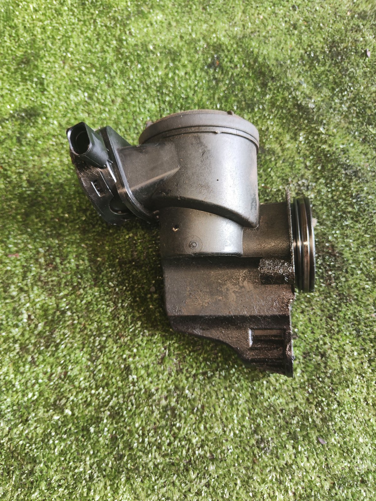 датчик газів картера; клапан pcv (вентиляції картерних газів; Клапан PCV вентиляції картера) Volkswagen Touran I Рестайл (2010-2015) 036103464AD