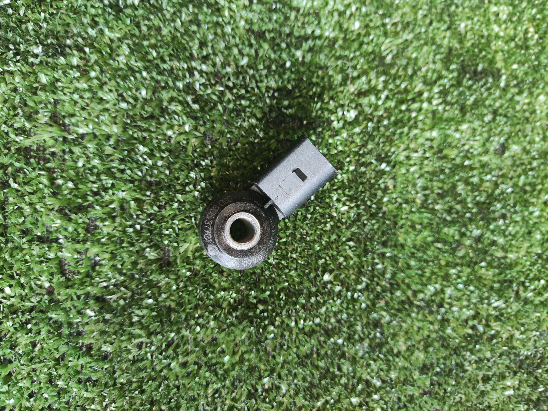 датчик самозаймання; датчик детонації Volkswagen Touran I Рестайл (2010-2015) 030905377C