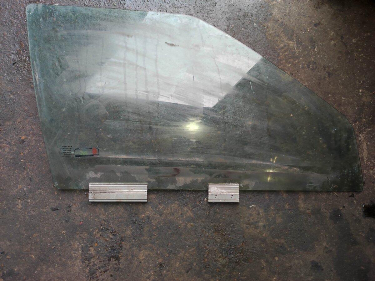 Скло автомобільне(бокове) Volvo 850 1 (1991-1997) 9190070